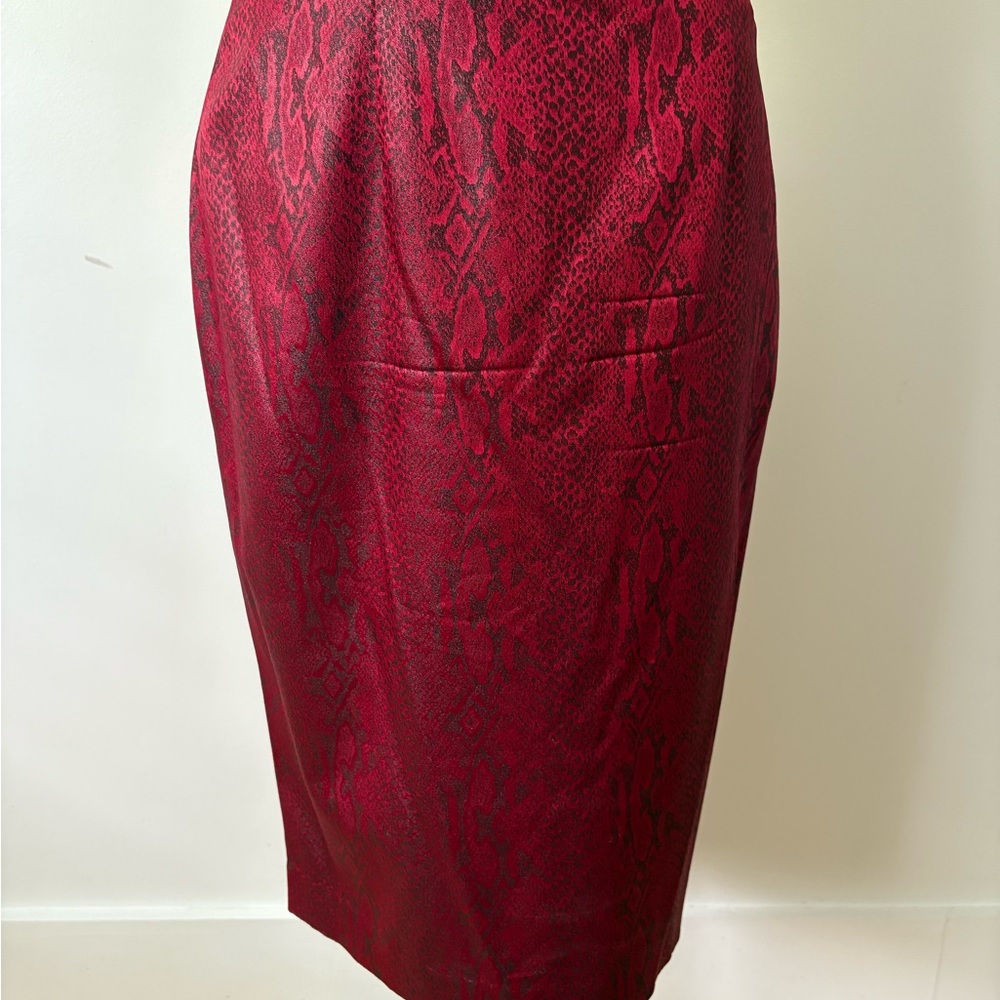 Vintage Ports International Elegant Red Snake Print Pencil Skirt Size 10